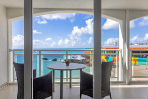 Maho Beach House - Sand Bar Condo - 1 Bedroom Suite